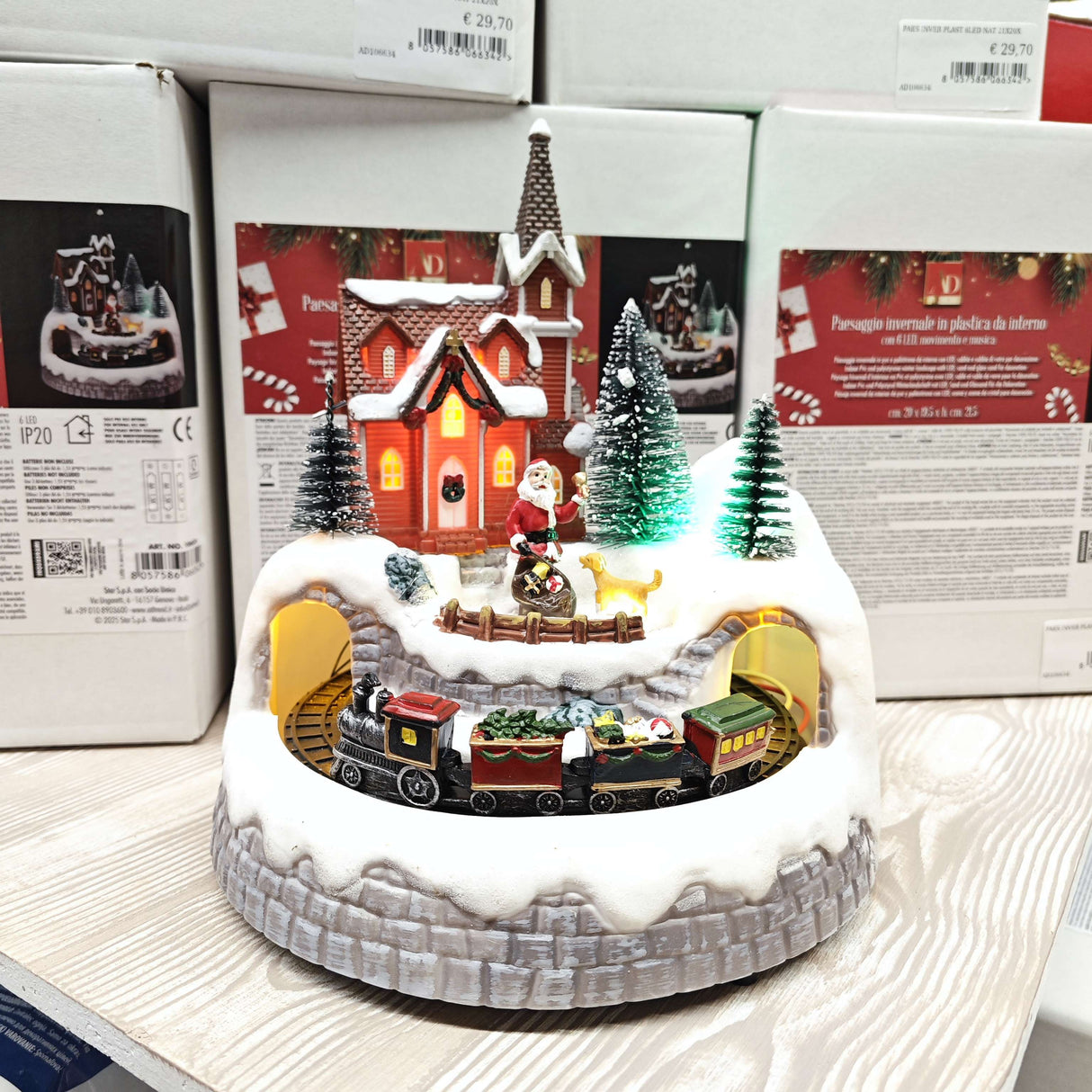 Paesaggio invernale con treno e casa - 6 luci a led, movimento e musica