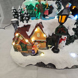 Villaggio di Natale con neve paesaggio innevato da interno con 44 LED, movimento e musica