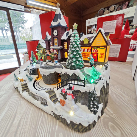 Paysage d'hiver avec train, 15 lumières LED blanc chaud, musique et mouvements