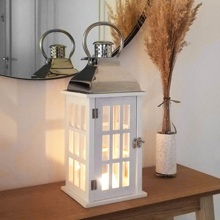 Lanterna in legno bianca da esterno o interno —