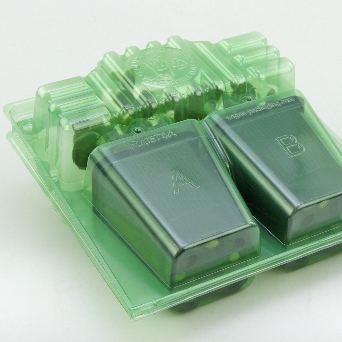 Pacco per ordine per corrispondenza contenente 2 piante in vasi di 7x7x8 cm.